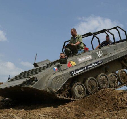 Řízení bojového vozu BVP