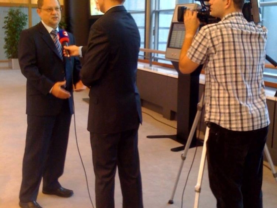 Den televizním reportérem