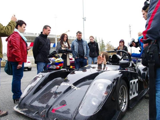Radical SR4 na okruhu